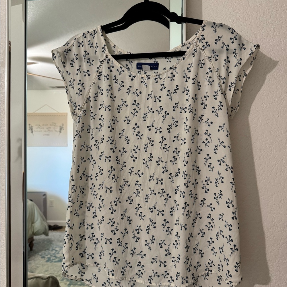 Simply Styled Blue Floral Blouse